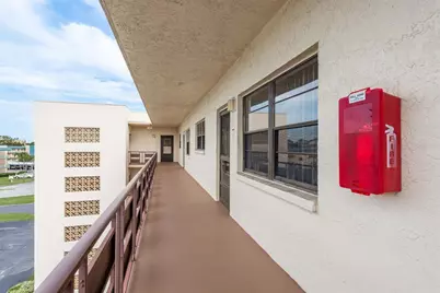 7975 58th Avenue N #403, Saint Petersburg, FL 33709 - Photo 7