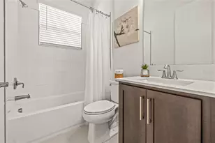 32565 Veneto Pl, Wesley Chapel, FL 33543 - Photo 35