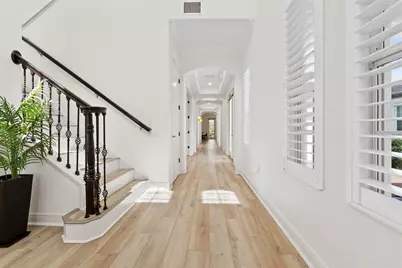 6123 Yeats Manor Drive, Tampa, FL 33616 - Photo 13