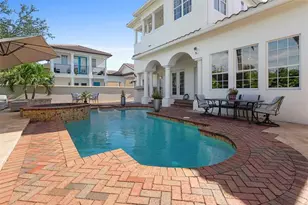 6123 Yeats Manor Dr, Tampa, FL 33616 - Photo 9