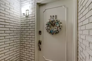 100 Bluff View Dr, Belleair Bluffs, FL 33770 - Photo 3