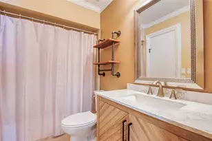 10410 La Mirage Ct, Tampa, FL 33615 - Photo 15