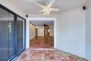 10410 La Mirage Ct, Tampa, FL 33615 - Photo 11