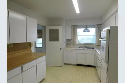 1224 Valley Forge Boulevard, Sun City Center, FL 33573 - Photo 13