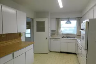 1224 Valley Forge Blvd, Sun City Center, FL 33573 - Photo 13