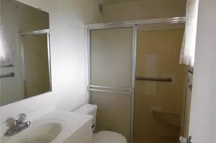 1224 Valley Forge Blvd, Sun City Center, FL 33573 - Photo 9