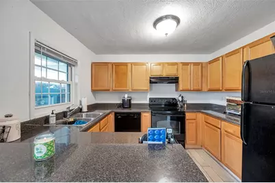 121 Seahorse Drive SE #A, Saint Petersburg, FL 33705 - Photo 9