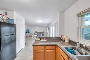 121 Sea Horse Dr SE, Saint Petersburg, FL 33705 - Photo 13