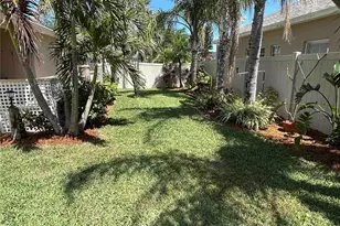 443 York Dale Dr, Ruskin, FL 33570 - Photo 5