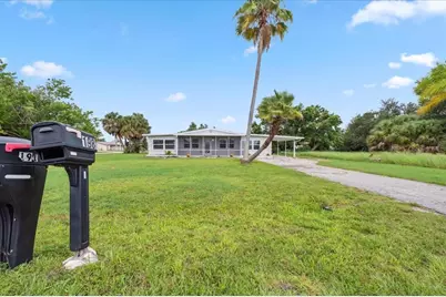 198 Cypress Avenue NW, Port Charlotte, FL 33952 - Photo 3