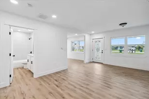 198 Cypress Ave NW, Port Charlotte, FL 33952 - Photo 7