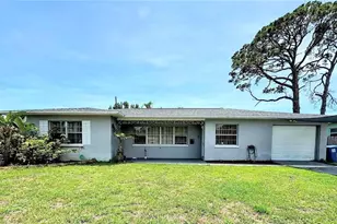 1738 Tyrone Blvd N, Saint Petersburg, FL 33710 - Photo 1