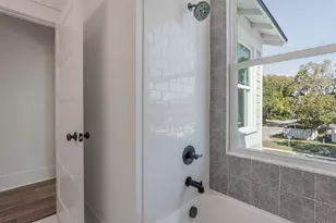 807 E Ida St, Tampa, FL 33603 - Photo 29