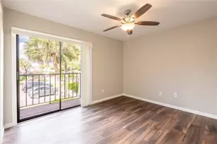 15239 W Pond Woods Dr, Tampa, FL 33618 - Photo 27