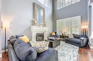 18142 Regents Square Dr, Tampa, FL 33647 - Photo 9