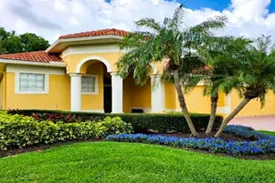 9008 Willowbrook Cir, Bradenton, FL 34212 - Photo 1