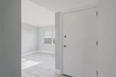 8950 Park Boulevard #410, Seminole, FL 33777 - Photo 5