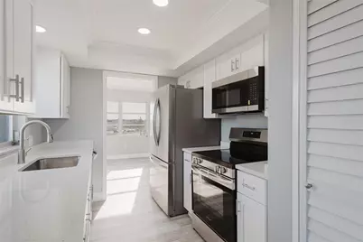 8950 Park Boulevard #410, Seminole, FL 33777 - Photo 13