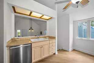 10479 Longwood Dr, Seminole, FL 33777 - Photo 13