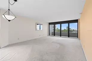 5950 Pelican Bay Plaza S, Saint Petersburg, FL 33707 - Photo 3