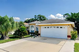 775 Wildflower Dr, Palm Harbor, FL 34683 - Photo 1