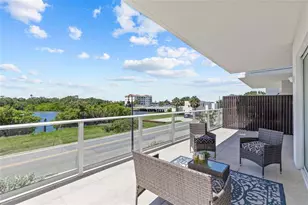 1020 Sunset Point Rd, Clearwater, FL 33755 - Photo 13