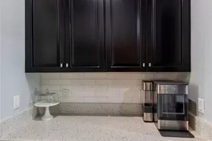 8037 Arbor Park Ln, Riverview, FL 33578 - Photo 9