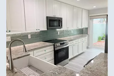 628 Boca Ciega Point Boulevard S, Saint Petersburg, FL 33708 - Photo 5