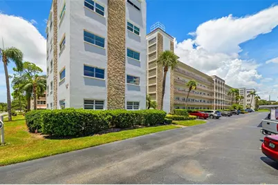 5603 80th Street N #202, Saint Petersburg, FL 33709 - Photo 1