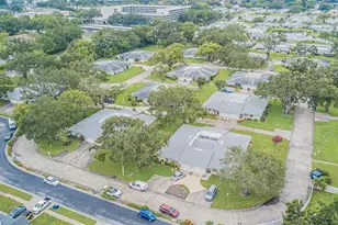 1130 Orange Tree Cir W, Palm Harbor, FL 34684 - Photo 29