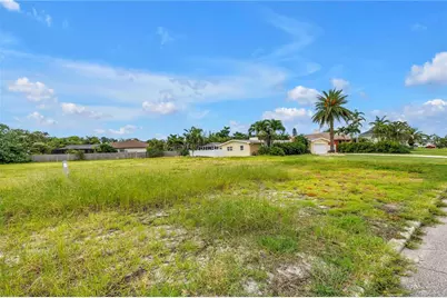 255 Monte Cristo Boulevard, Saint Petersburg, FL 33715 - Photo 11