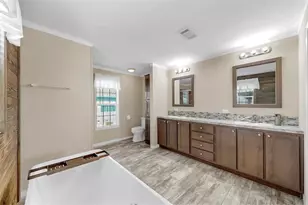 420 49th St E, Palmetto, FL 34221 - Photo 25