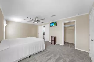 420 49th St E, Palmetto, FL 34221 - Photo 9