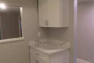 1100 E Bay Dr, Largo, FL 33770 - Photo 7