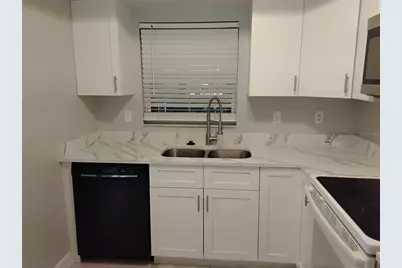 1100 E Bay Drive #82, Largo, FL 33770 - Photo 5