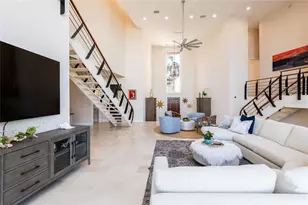 4703 Dolphin Cay Ln S, Saint Petersburg, FL 33711 - Photo 9