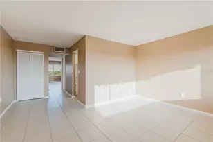 8950 Park Blvd, Seminole, FL 33777 - Photo 11