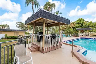 8950 Park Blvd, Seminole, FL 33777 - Photo 17