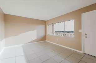 8950 Park Blvd, Seminole, FL 33777 - Photo 5