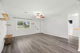 1570 83rd Ave N, Saint Petersburg, FL 33702 - Photo 5