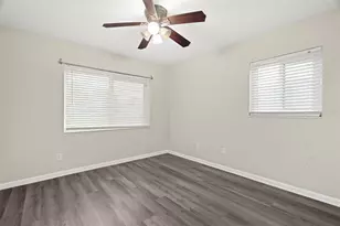 1570 83rd Ave N, Saint Petersburg, FL 33702 - Photo 17