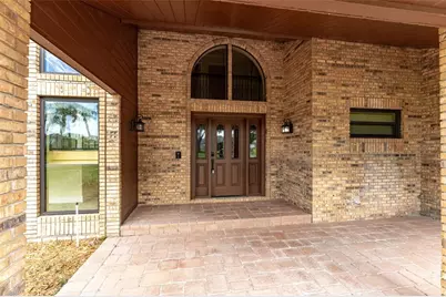 6151 Silver Oaks Drive, Zephyrhills, FL 33542 - Photo 9