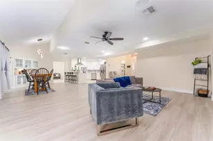 6151 Silver Oaks Dr, Zephyrhills, FL 33542 - Photo 13