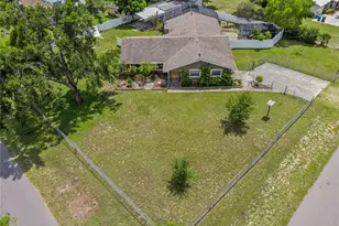 615 N Echo Dr, Brandon, FL 33511 - Photo 1