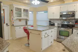 10906 W Cove Harbor Dr, Crystal River, FL 34428 - Photo 11