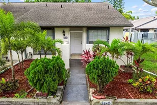 3842 La Costa Ln, Largo, FL 33771 - Photo 1