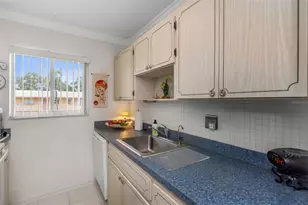 2001 Greenbriar Blvd, Clearwater, FL 33763 - Photo 11