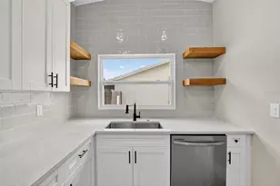 747 Stillview Cir, Brandon, FL 33510 - Photo 27