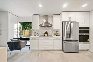 8304 Palma Vista Ln, Tampa, FL 33614 - Photo 17