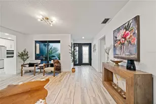 8304 Palma Vista Ln, Tampa, FL 33614 - Photo 9